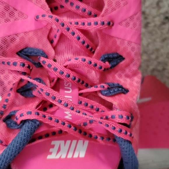 Nike pink 8.5 track running shoes - Picture 6 of 6